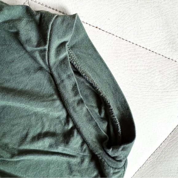 Kate Quinn • Bloomer - Picture 3 of 4